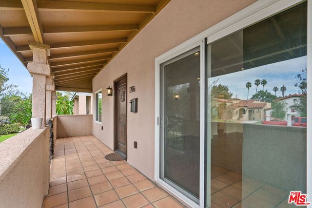 1716 S Genesee Avenue, Los Angeles, CA 90019