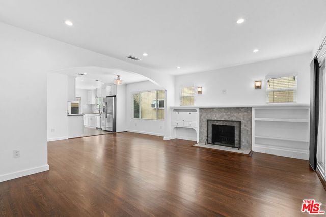 1716 S Genesee Avenue, Los Angeles, CA 90019