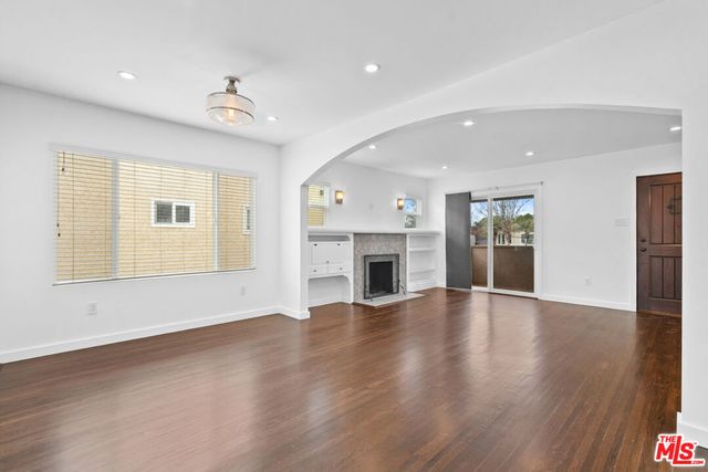 1716 S Genesee Avenue, Los Angeles, CA 90019