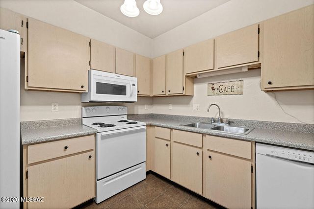 18864 S Brentford Drive, Sahuarita, AZ 85629