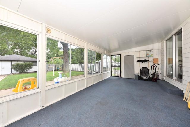 6100 W Hustis STREET, Milwaukee, WI 53223