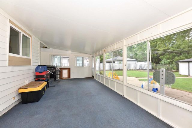 6100 W Hustis STREET, Milwaukee, WI 53223