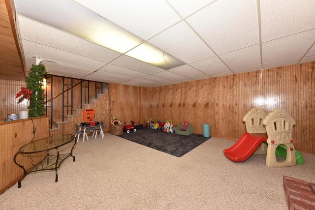 6100 W Hustis STREET, Milwaukee, WI 53223