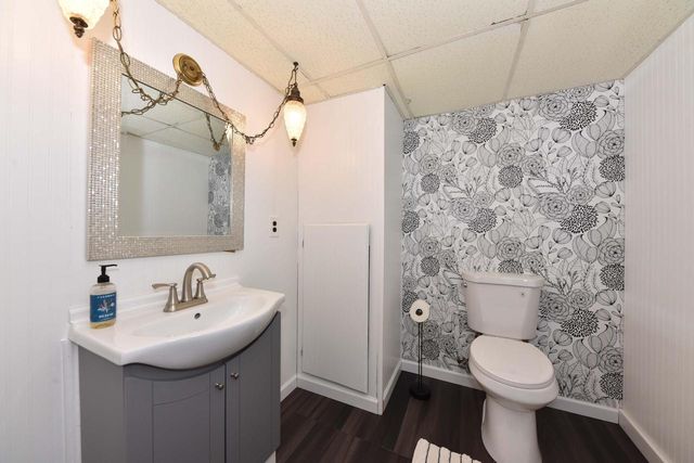6100 W Hustis STREET, Milwaukee, WI 53223