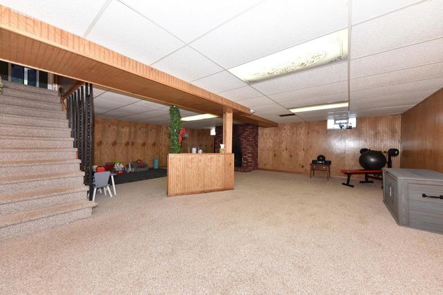 6100 W Hustis STREET, Milwaukee, WI 53223