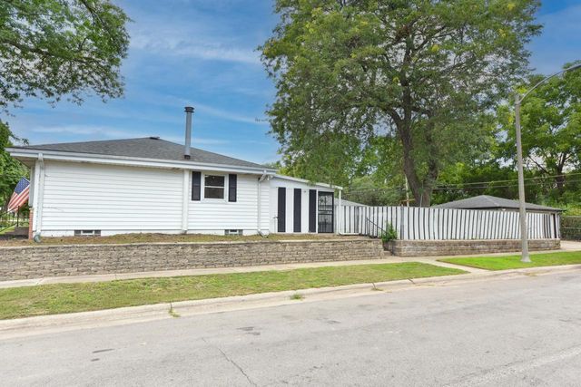 6100 W Hustis STREET, Milwaukee, WI 53223