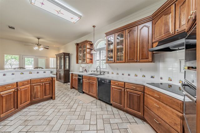 393 County Road 4874, Newark, TX 76071