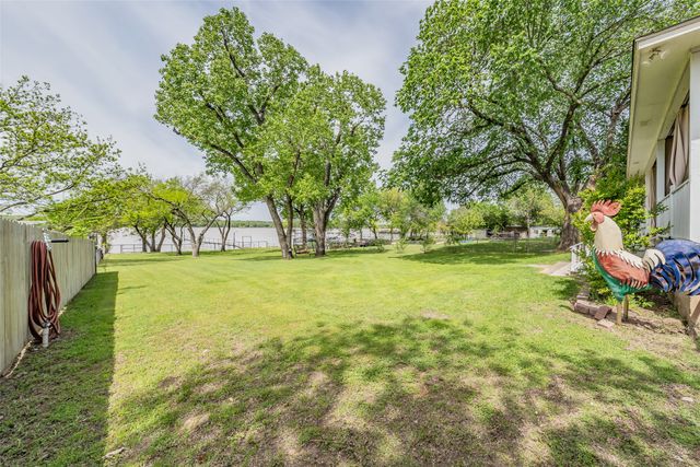 393 County Road 4874, Newark, TX 76071