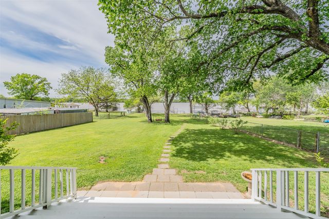 393 County Road 4874, Newark, TX 76071