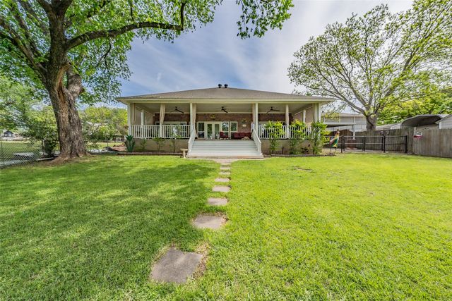 393 County Road 4874, Newark, TX 76071