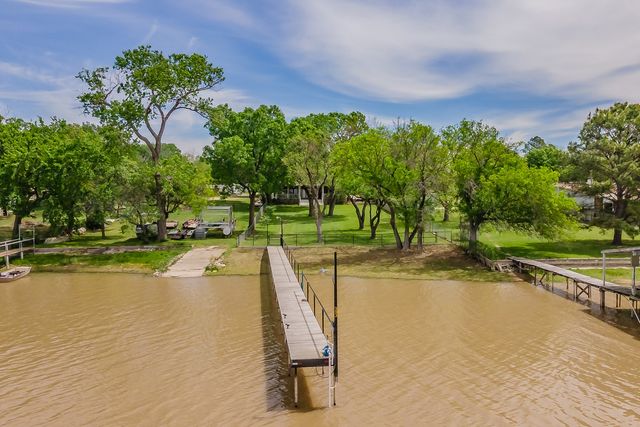 393 County Road 4874, Newark, TX 76071