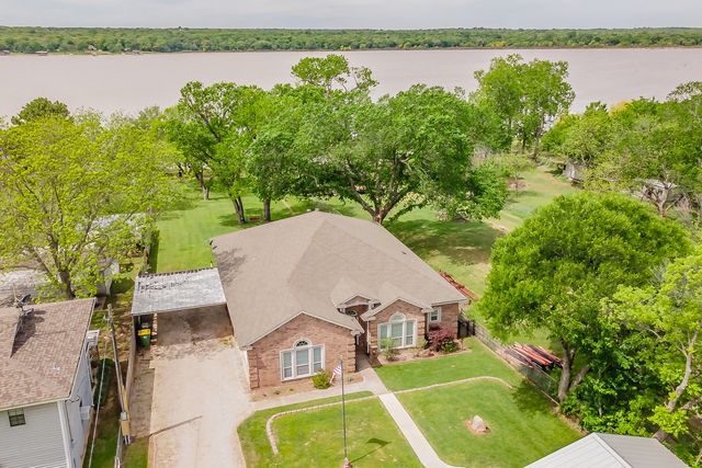 393 County Road 4874, Newark, TX 76071