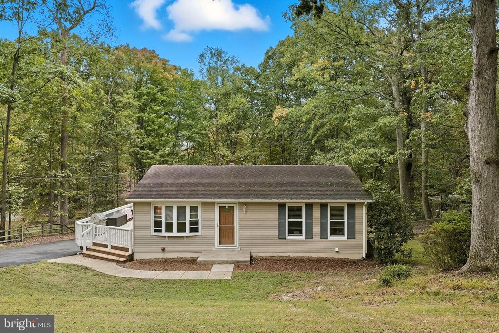 1403 MERCER RD, Haymarket, VA 20169