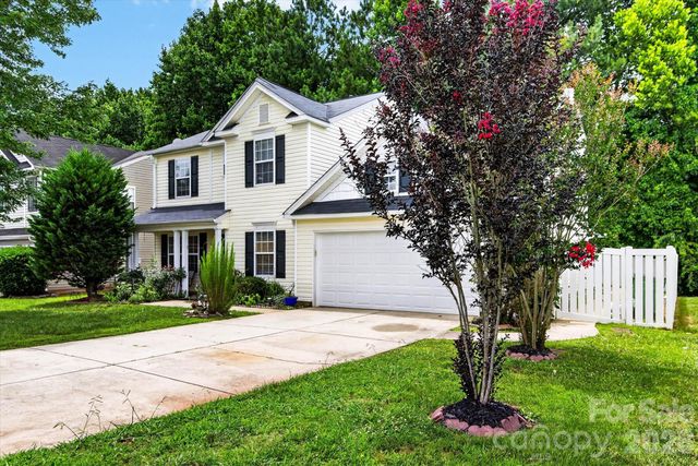 9833 Aventide Lane, Charlotte, NC 28215