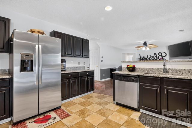 9833 Aventide Lane, Charlotte, NC 28215