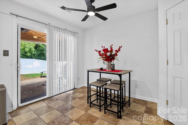 9833 Aventide Lane, Charlotte, NC 28215