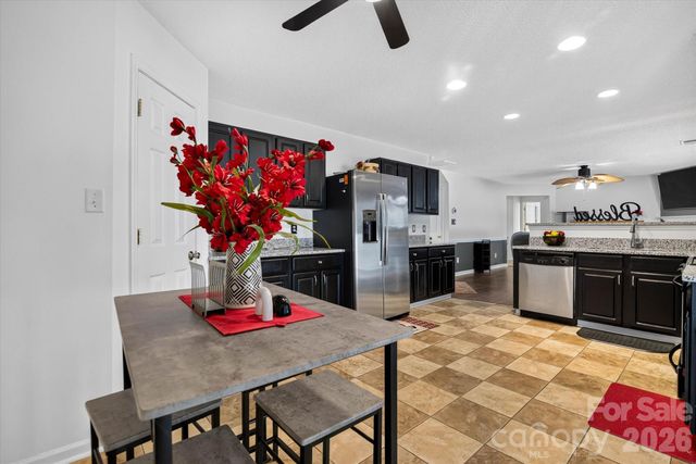 9833 Aventide Lane, Charlotte, NC 28215