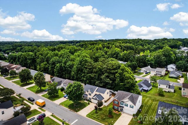 9833 Aventide Lane, Charlotte, NC 28215