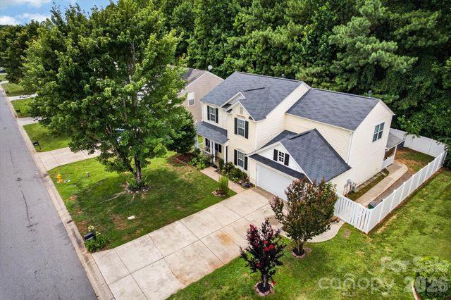 9833 Aventide Lane, Charlotte, NC 28215