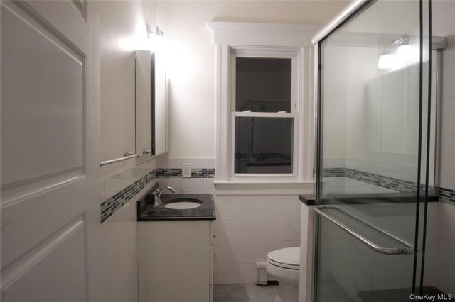 55 Vernon Avenue 2, Rockville Centre, NY 11570