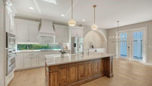 1850 WEBBER STREET, Sarasota, FL 34239