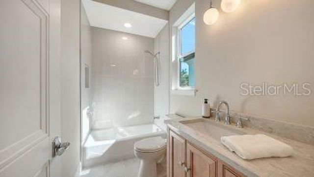 1850 WEBBER STREET, Sarasota, FL 34239