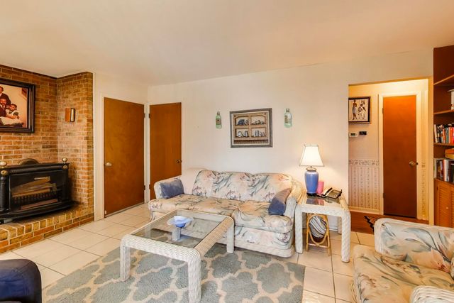 16827 Parkside Avenue, South Holland, IL 60473