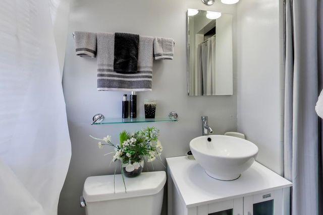 16827 Parkside Avenue, South Holland, IL 60473