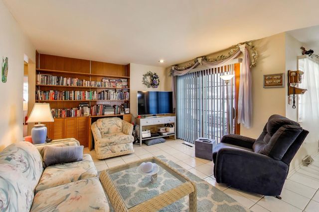 16827 Parkside Avenue, South Holland, IL 60473