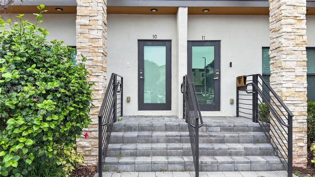 10467 NW 82nd St 10, Doral, FL 33178