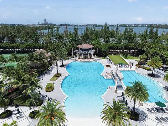 10467 NW 82nd St 10, Doral, FL 33178