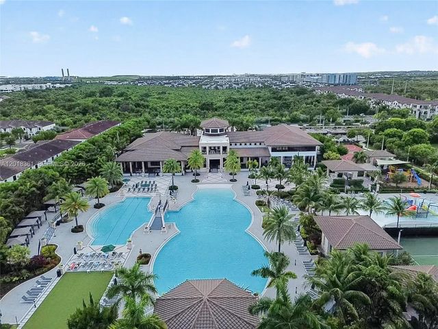 10467 NW 82nd St 10, Doral, FL 33178