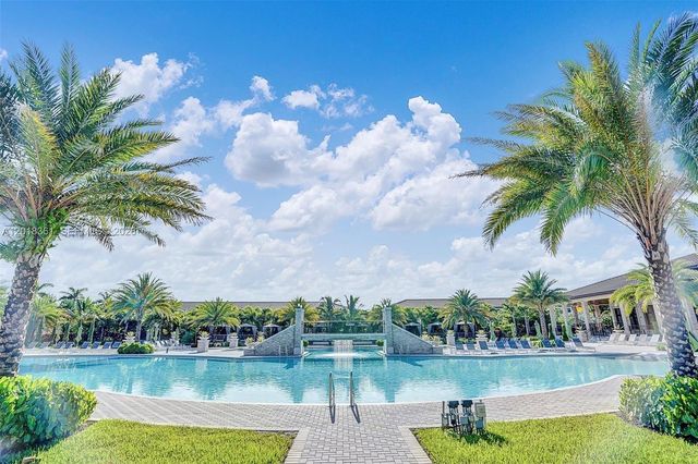 10467 NW 82nd St 10, Doral, FL 33178