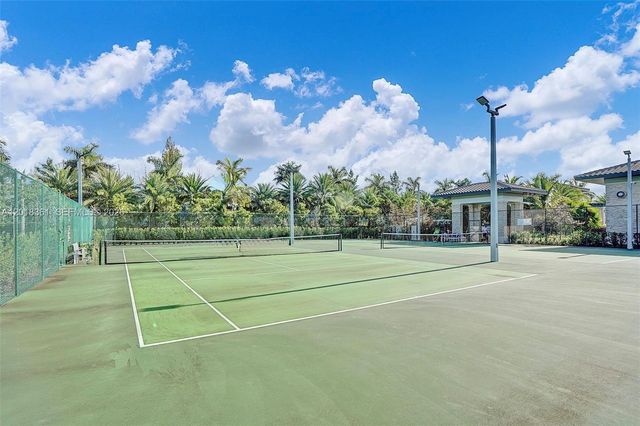 10467 NW 82nd St 10, Doral, FL 33178
