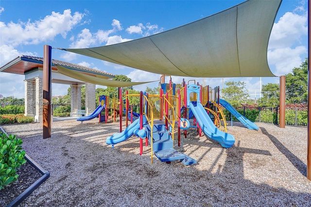 10467 NW 82nd St 10, Doral, FL 33178