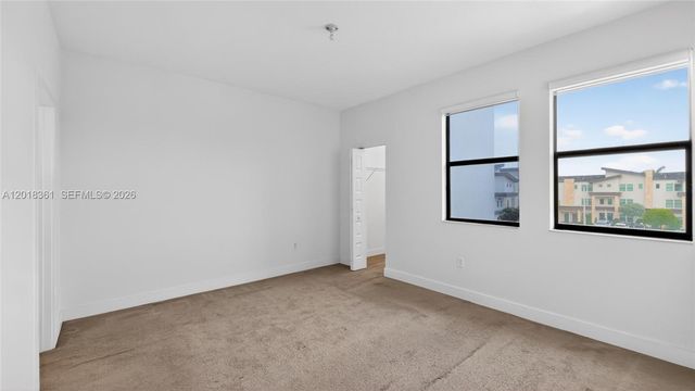10467 NW 82nd St 10, Doral, FL 33178