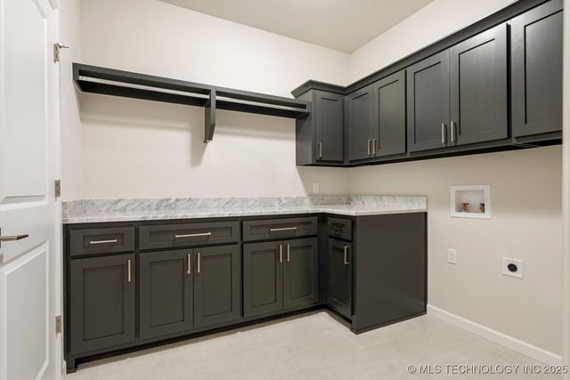 2715 W Tucson Court, Broken Arrow, OK 74011