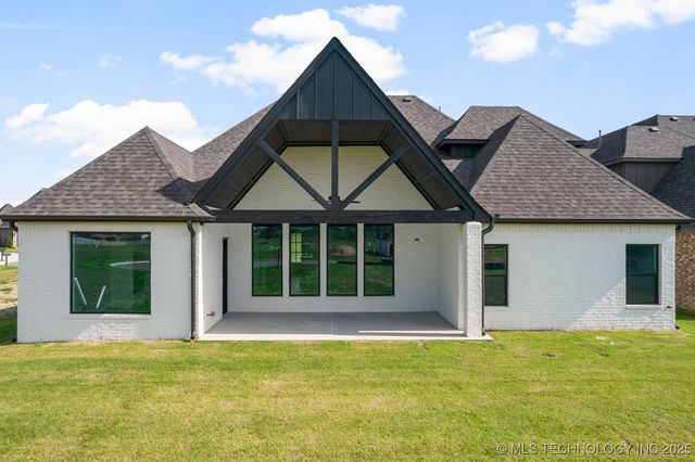 2715 W Tucson Court, Broken Arrow, OK 74011