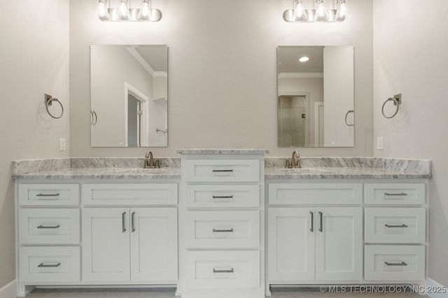 2715 W Tucson Court, Broken Arrow, OK 74011