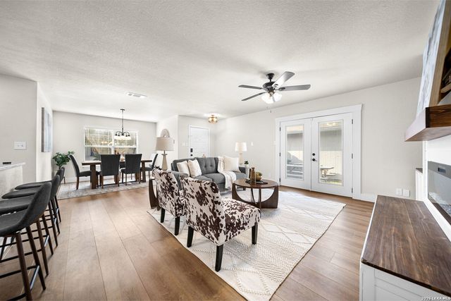 8219 Laurel Bend, San Antonio, TX 78250