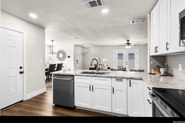 8219 Laurel Bend, San Antonio, TX 78250