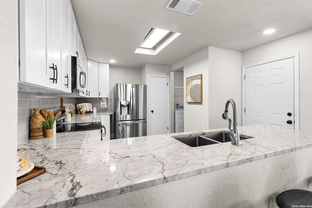 8219 Laurel Bend, San Antonio, TX 78250