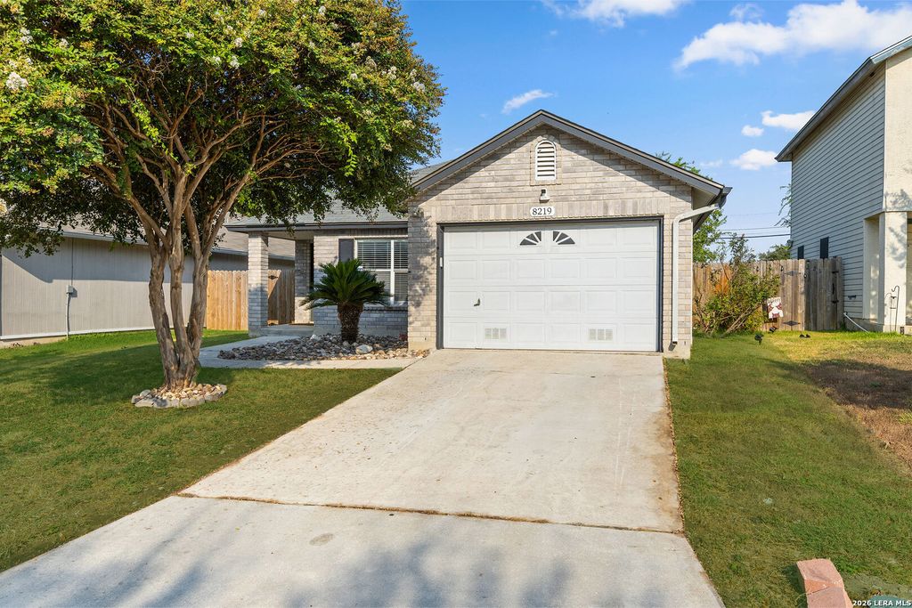 8219 Laurel Bend, San Antonio, TX 78250