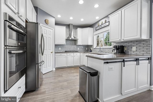 229 HAWKS VIEW SQ SE, Leesburg, VA 20175