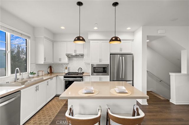 116 Epic, Irvine, CA 92618