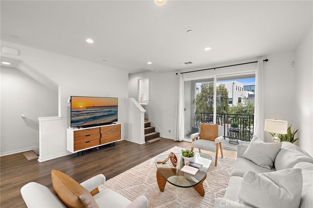 116 Epic, Irvine, CA 92618