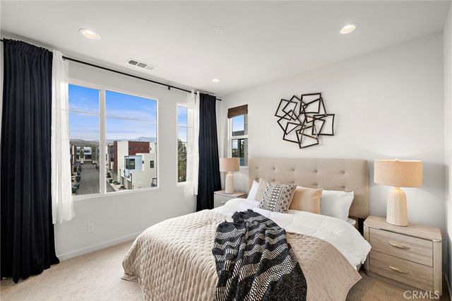 116 Epic, Irvine, CA 92618