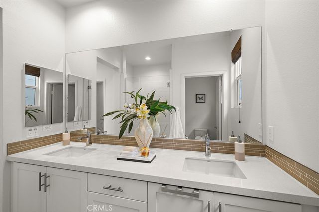 116 Epic, Irvine, CA 92618