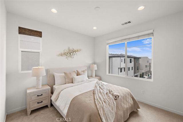 116 Epic, Irvine, CA 92618