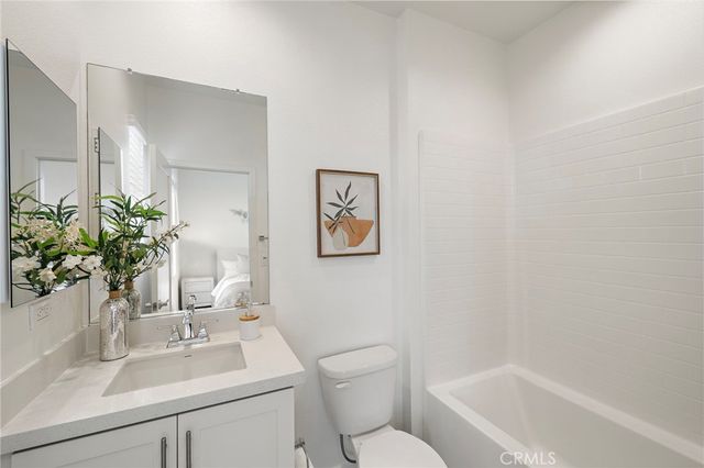 116 Epic, Irvine, CA 92618